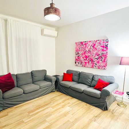 Bellhome 1 - Elegante Appartamento Nel Centro Di Bari Exterior photo